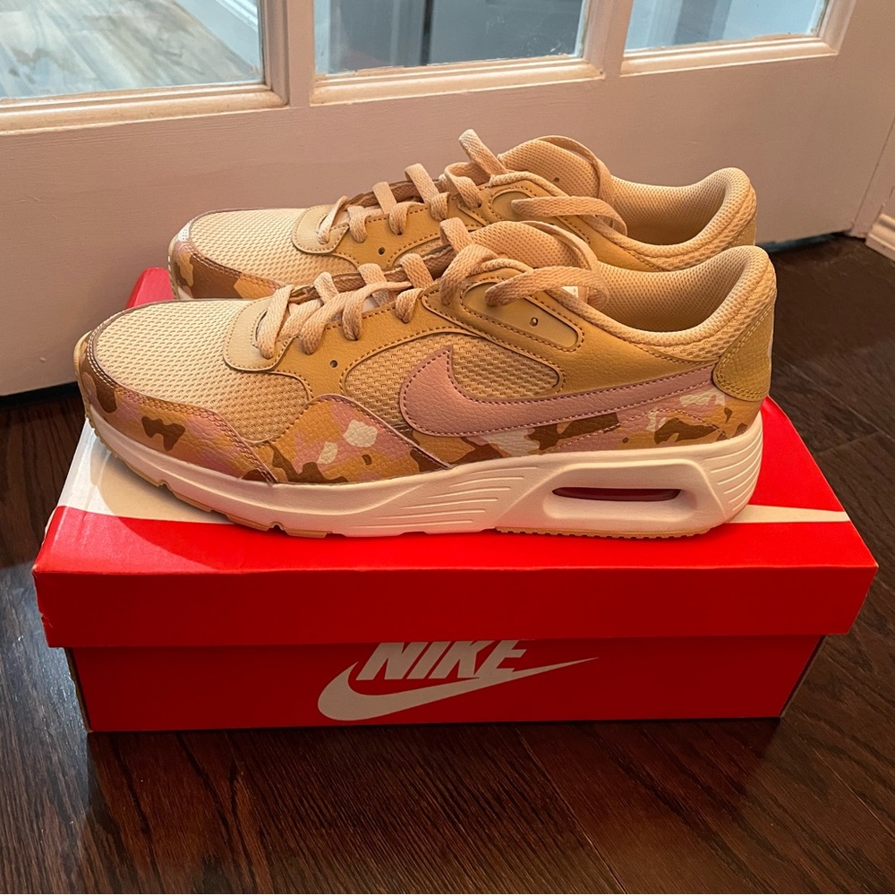 Women’s Nike Air Max SC Size 11 Sesame Pink Oxford-Sail